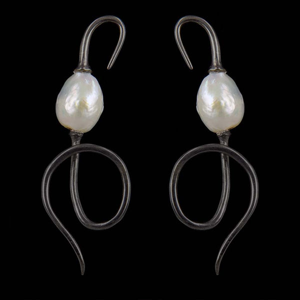 EARRINGS MUSICAL NOTES RUTHENIUM WHITE KEISHI PEARLS