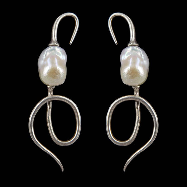 EARRINGS MUSICAL NOTES WHITE BRONZE & WHITE KEISHI PEARLS